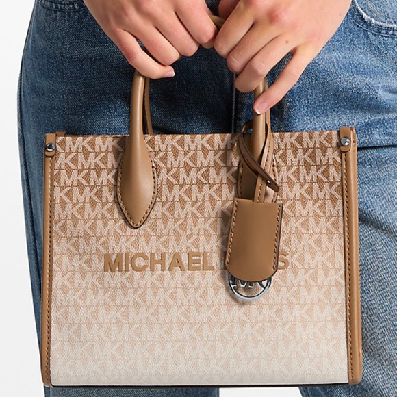 Michael Kors Mirella Small Ombré Signature Logo Crossbody Bag
Husk
NWT - Picture 4 of 16